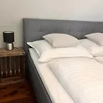 Weingut & Gaestezimmer Weissenbacher בית אירוח גמליץ