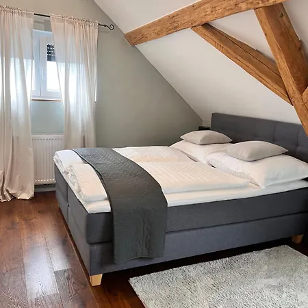 Weingut & Gaestezimmer Weissenbacher *