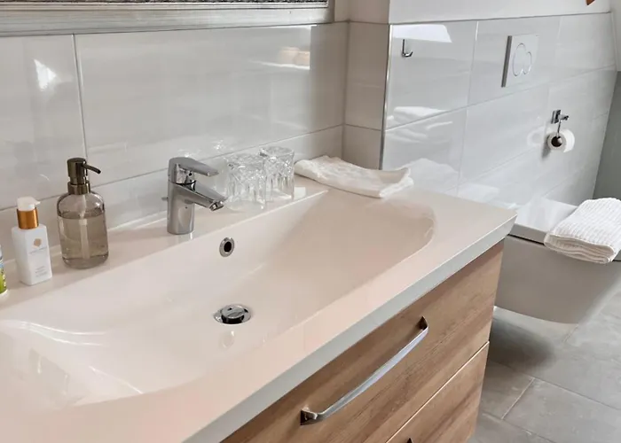 Homestay Weingut & Gaestezimmer Weissenbacher